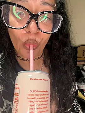 PichyPrettyPussy online show from November 16, 2025, 4:34 pm