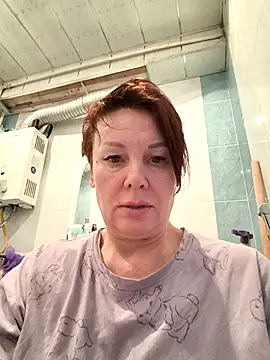 Snapshot of _lady_red_ chatting on February 15, 2026, 8:57 am lady red online show from February 15, 2026, 8:57 am