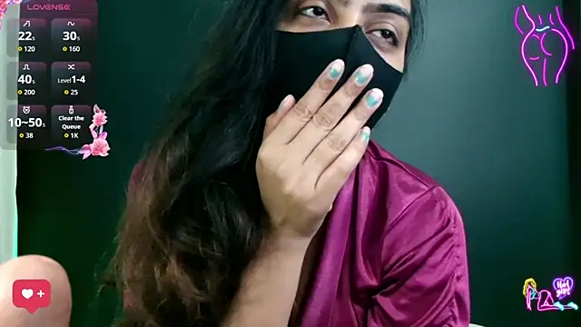DesiZoya online show from May 3, 2026, 9:51 pm