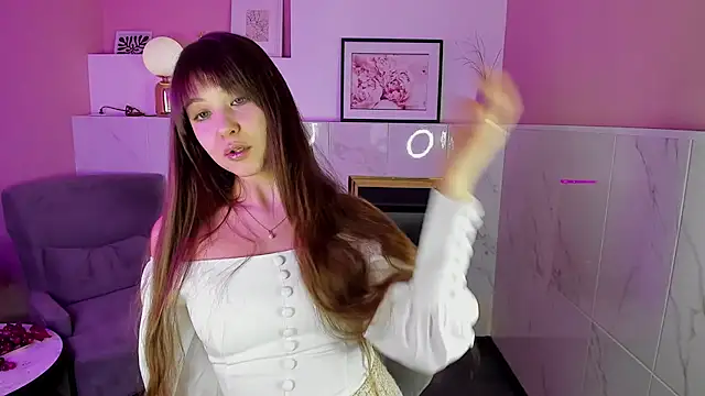 ElizaMild online show from February 18, 2025, 1:33 pm