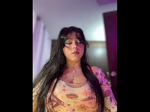 Snapshot of Naiara_sex chatting on November 8, 2025, 3:43 am Naiara sex online show from November 8, 2025, 3:43 am