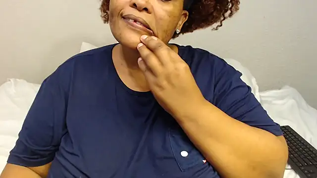 zandile online show from November 16, 2025, 8:13 pm