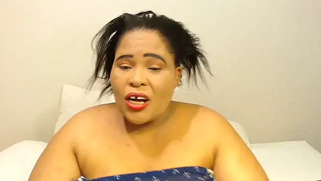 zandile online show from October 15, 2025, 6:16 pm