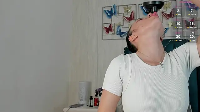 Princsgirl  online show from June 26, 2026, 7:52 pm