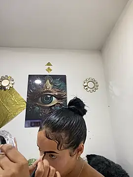 Shantal Lovee online show from March 27, 2026, 5:25 pm