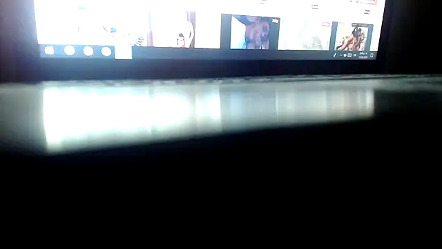 RobertaHott online show from March 19, 2025, 10:42 pm