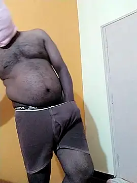 Snapshot of Indianguymohan chatting on November 18, 2025, 4:43 pm Indianguymohan online show from November 18, 2025, 4:43 pm