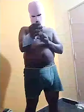 Snapshot of Indianguymohan chatting on October 25, 2025, 5:35 pm Indianguymohan online show from October 25, 2025, 5:35 pm