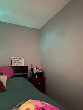 Snapshot of Sammy_pink chatting on March 5, 2025, 12:05 am Sammy pink online show from March 5, 2025, 12:05 am