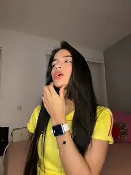 Snapshot of Sammy_pink chatting on November 18, 2025, 10:34 pm Sammy pink online show from November 18, 2025, 10:34 pm