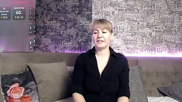 mandy foxxx online show from October 22, 2025, 11:20 am