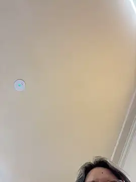 Gatitacarlita online show from November 19, 2025, 11:21 am