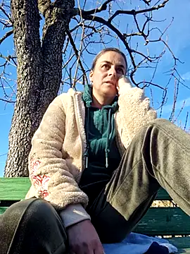 Snapshot of IsabelleCraft chatting on March 8, 2025, 2:51 pm IsabelleCraft online show from March 8, 2025, 2:51 pm