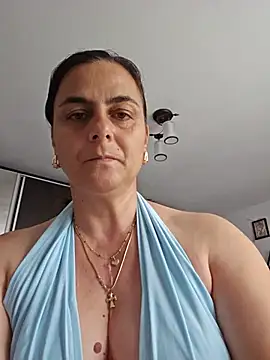 Snapshot of IsabelleCraft chatting on June 27, 2026, 10:43 am IsabelleCraft online show from June 27, 2026, 10:43 am