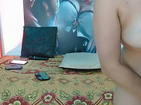 Bootycallhot online show from November 10, 2025, 3:28 pm