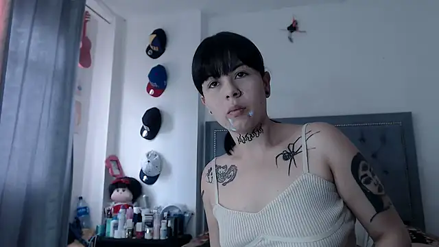 dulce maria x online show from October 22, 2025, 4:17 pm