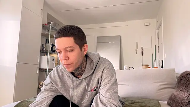 Harry Jen online show from December 22, 2024, 9:00 am