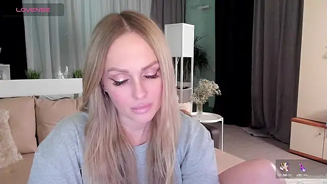 Snapshot of Libby_Nora chatting on January 31, 2025, 7:08 pm Libby Nora online show from January 31, 2025, 7:08 pm