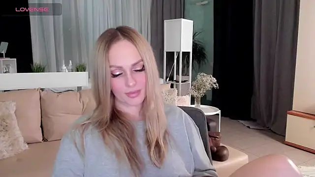 Snapshot of Libby_Nora chatting on January 31, 2025, 4:06 pm Libby Nora online show from January 31, 2025, 4:06 pm