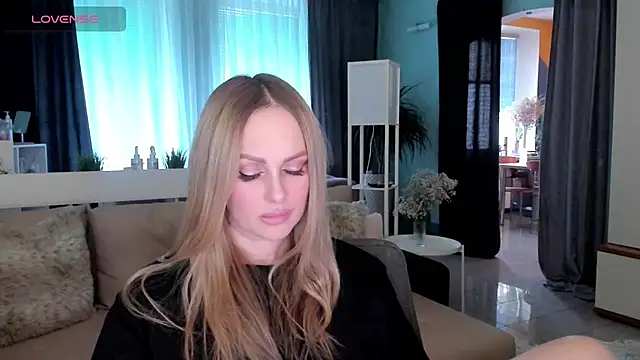 Snapshot of Libby_Nora chatting on February 10, 2025, 1:01 pm Libby Nora online show from February 10, 2025, 1:01 pm