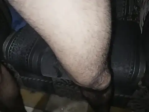 Snapshot of robertocastillo-2017 chatting on November 6, 2025, 4:16 am robertocastillo-2017 online show from November 6, 2025, 4:16 am