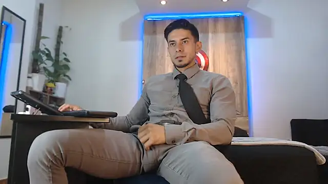 Snapshot of Andrew_4_ chatting on March 4, 2026, 2:41 am Andrew 4 online show from March 4, 2026, 2:41 am