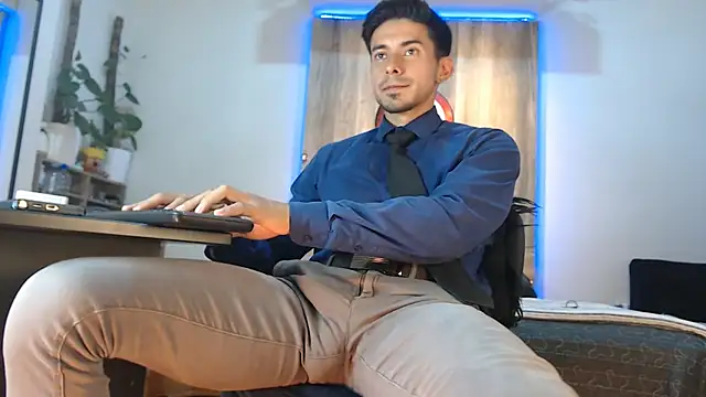 Snapshot of Andrew_4_ chatting on February 12, 2026, 2:44 am Andrew 4 online show from February 12, 2026, 2:44 am