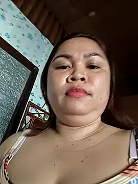 XXLorie 02 online show from March 19, 2026, 2:11 am