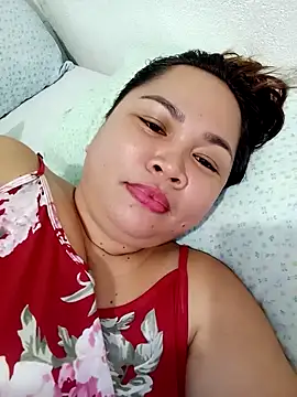 XXLorie 02 online show from February 19, 2026, 2:30 am