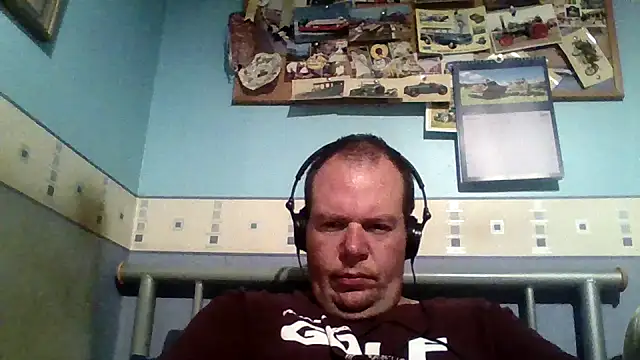 thickdick12331 online show from October 25, 2025, 9:04 pm