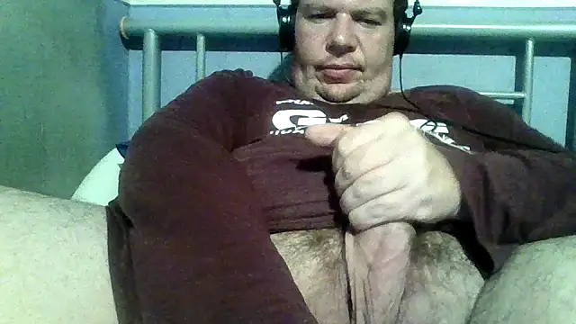 thickdick12331 online show from November 26, 2025, 10:32 pm