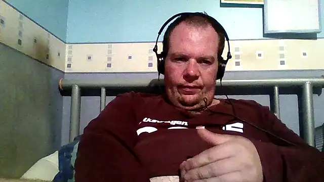 thickdick12331 online show from November 13, 2025, 10:02 pm