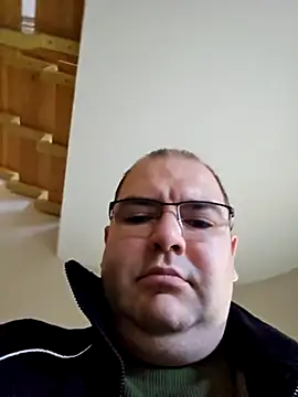 Andrew1900529 online show from October 27, 2025, 7:31 am