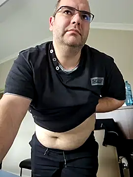 Andrew1900529 online show from January 23, 2025, 10:22 am