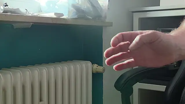 NylonHype online show from April 10, 2026, 1:40 pm