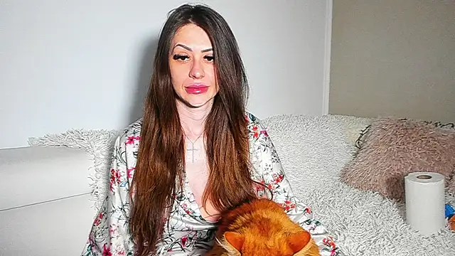 BrianaDiamondXXX online show from June 13, 2026, 1:09 pm