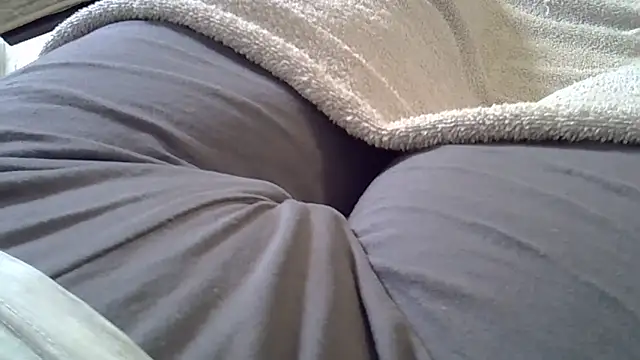 Snapshot of perescam chatting on February 12, 2026, 4:40 pm perescam online show from February 12, 2026, 4:40 pm