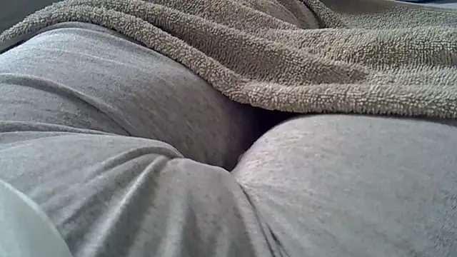 Snapshot of perescam chatting on February 21, 2026, 4:42 pm perescam online show from February 21, 2026, 4:42 pm