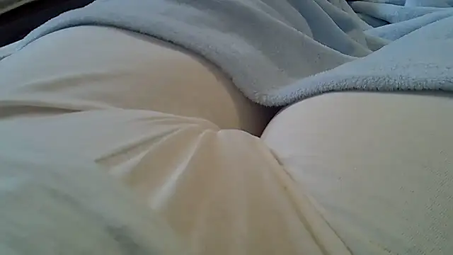 Snapshot of perescam chatting on January 19, 2026, 4:33 pm perescam online show from January 19, 2026, 4:33 pm