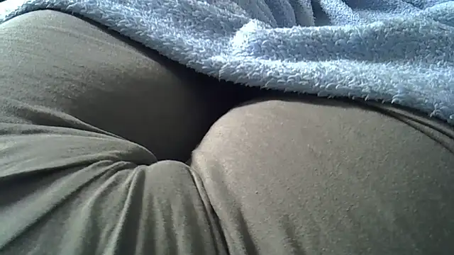 Snapshot of perescam chatting on February 11, 2026, 5:46 pm perescam online show from February 11, 2026, 5:46 pm