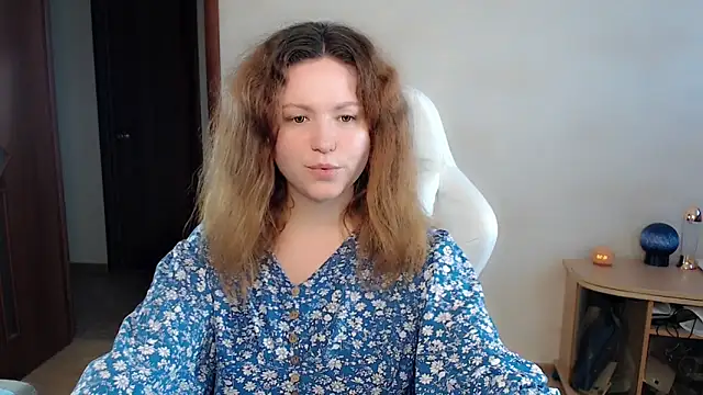 BettyGinger online show from September 19, 2025, 1:59 pm