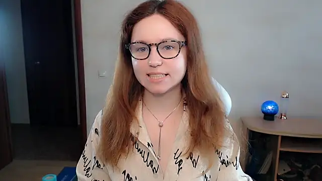 BettyGinger online show from March 20, 2025, 1:26 pm