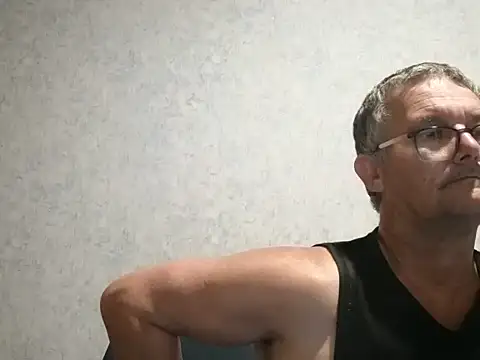 Snapshot of bigballnz chatting on March 9, 2025, 8:29 am bigballnz online show from March 9, 2025, 8:29 am