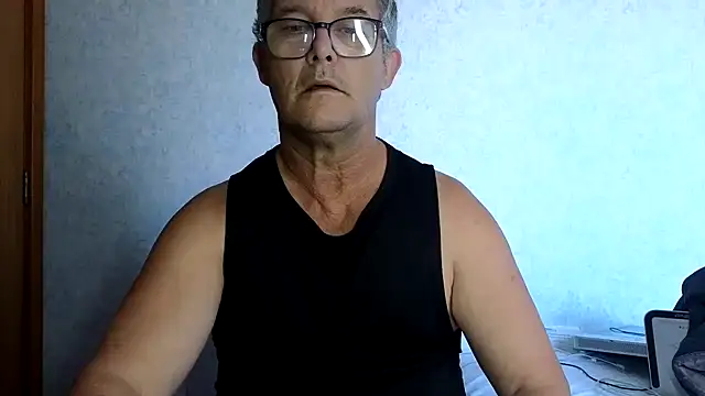 Snapshot of bigballnz chatting on March 12, 2025, 7:14 pm bigballnz online show from March 12, 2025, 7:14 pm