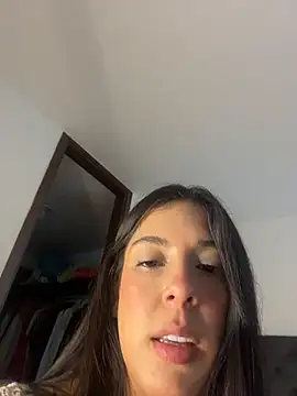 kamivolkano online show from November 18, 2025, 4:21 pm