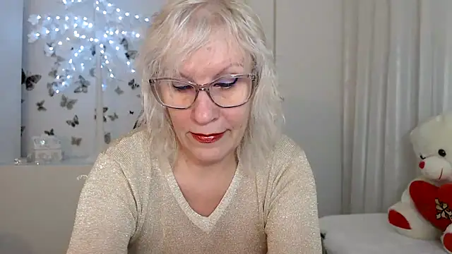 Ghertrude52 online show from March 21, 2025, 4:28 am