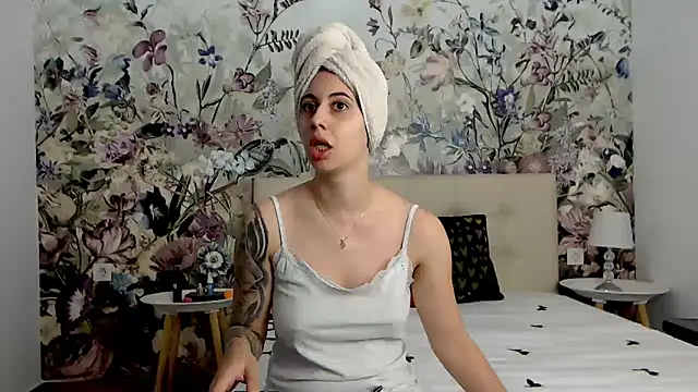 RoseDiamond06 online show from October 1, 2025, 10:30 am