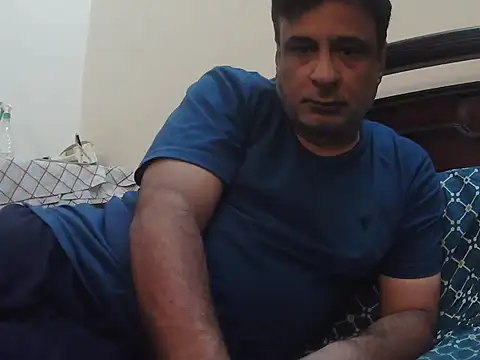 Snapshot of desipapaxxx chatting on February 4, 2026, 1:06 pm desipapaxxx online show from February 4, 2026, 1:06 pm