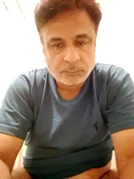 Snapshot of desipapaxxx chatting on February 14, 2026, 4:07 pm desipapaxxx online show from February 14, 2026, 4:07 pm