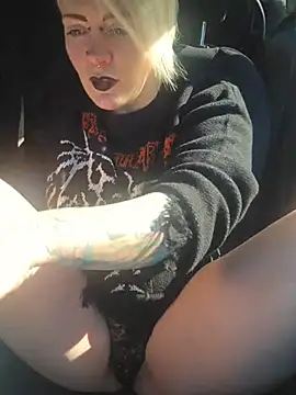 PinkTheHawk online show from November 1, 2025, 4:19 am